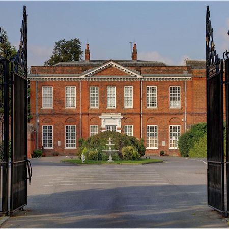 Baylis House Hotel Slough Exteriör bild